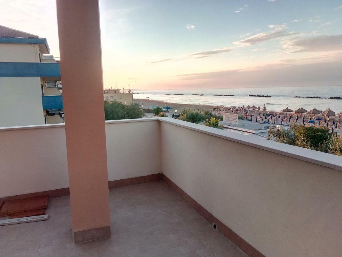 Appartamento Alba Rosa Francavilla Al Mare Dış mekan fotoğraf